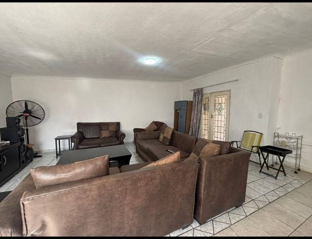 4 BEDROOM HOUSE FOR SALE IN MARAISBURG